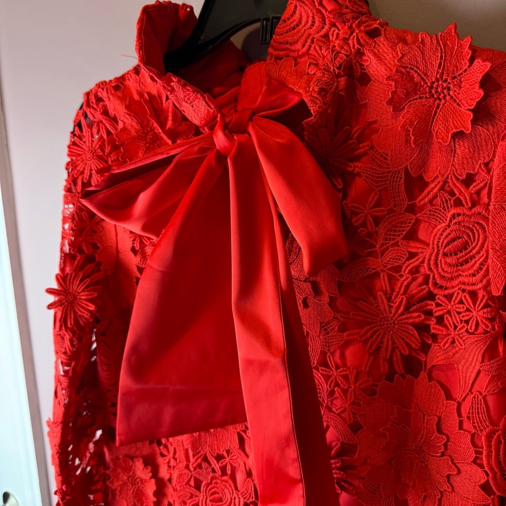 Tuckernuck Red Guipure Lace Faye Blouse XS - Picture 8 of 12